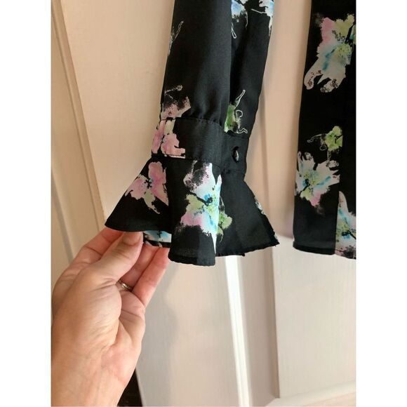 Banana Republic V-neck Long Sleeve Floral Blouse Medium - Picture 2 of 11